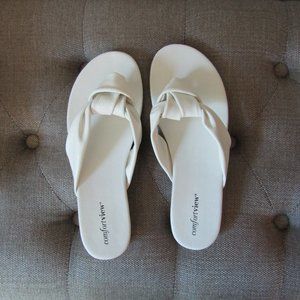The Cora Sandal by Comfortview